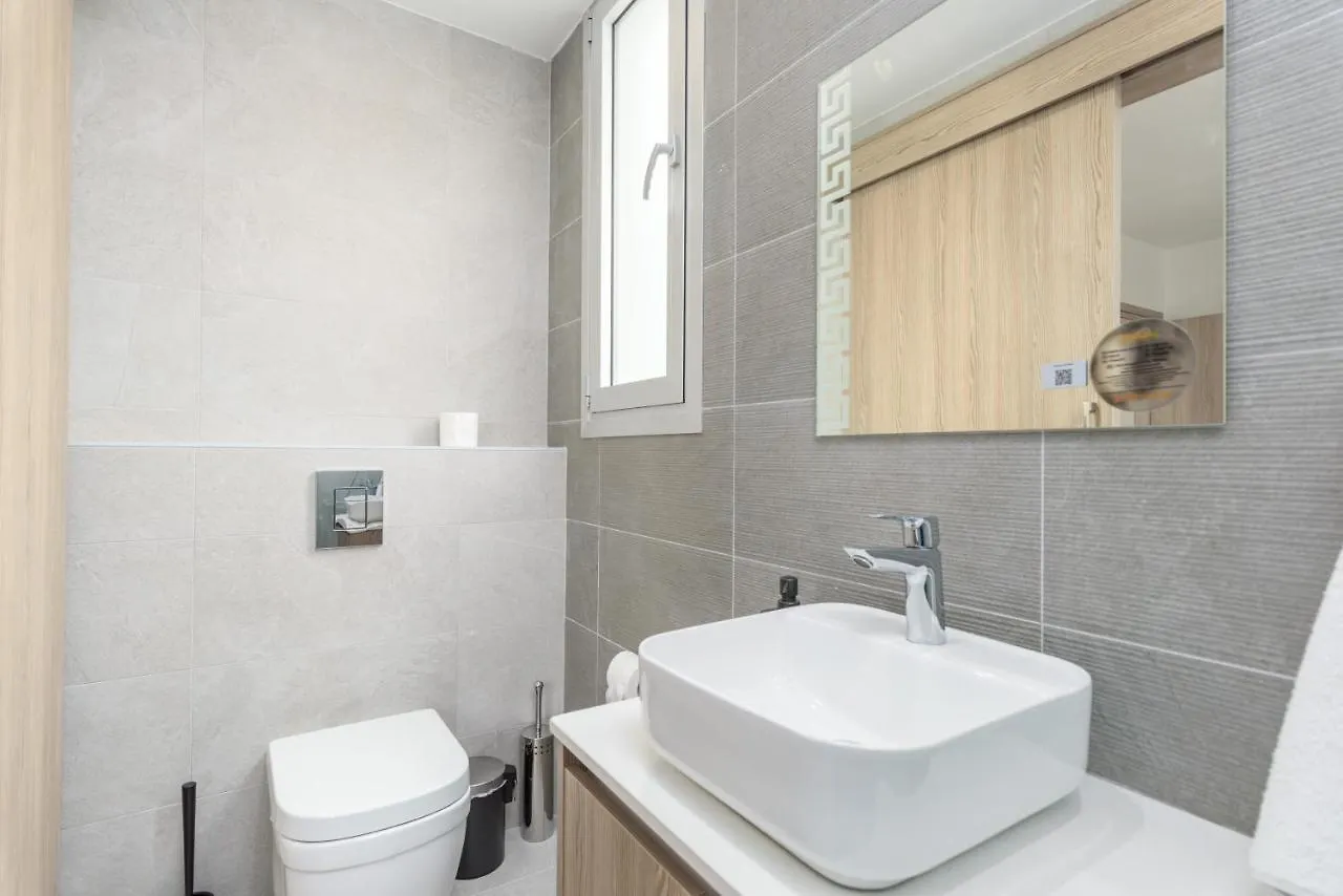 Mirage 2-Br Apartment In 拉纳卡