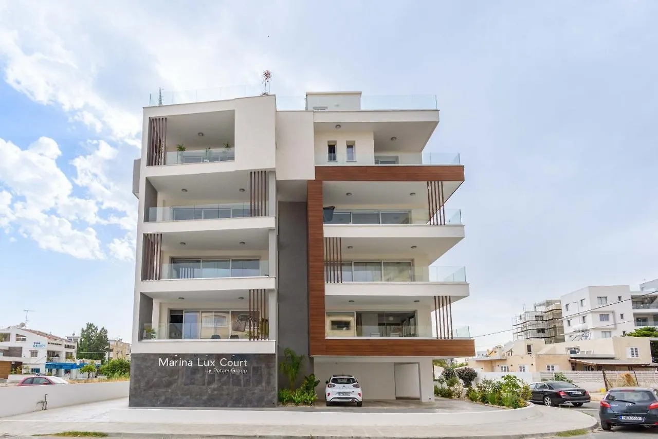 Mirage 2-Br Apartment In 拉纳卡